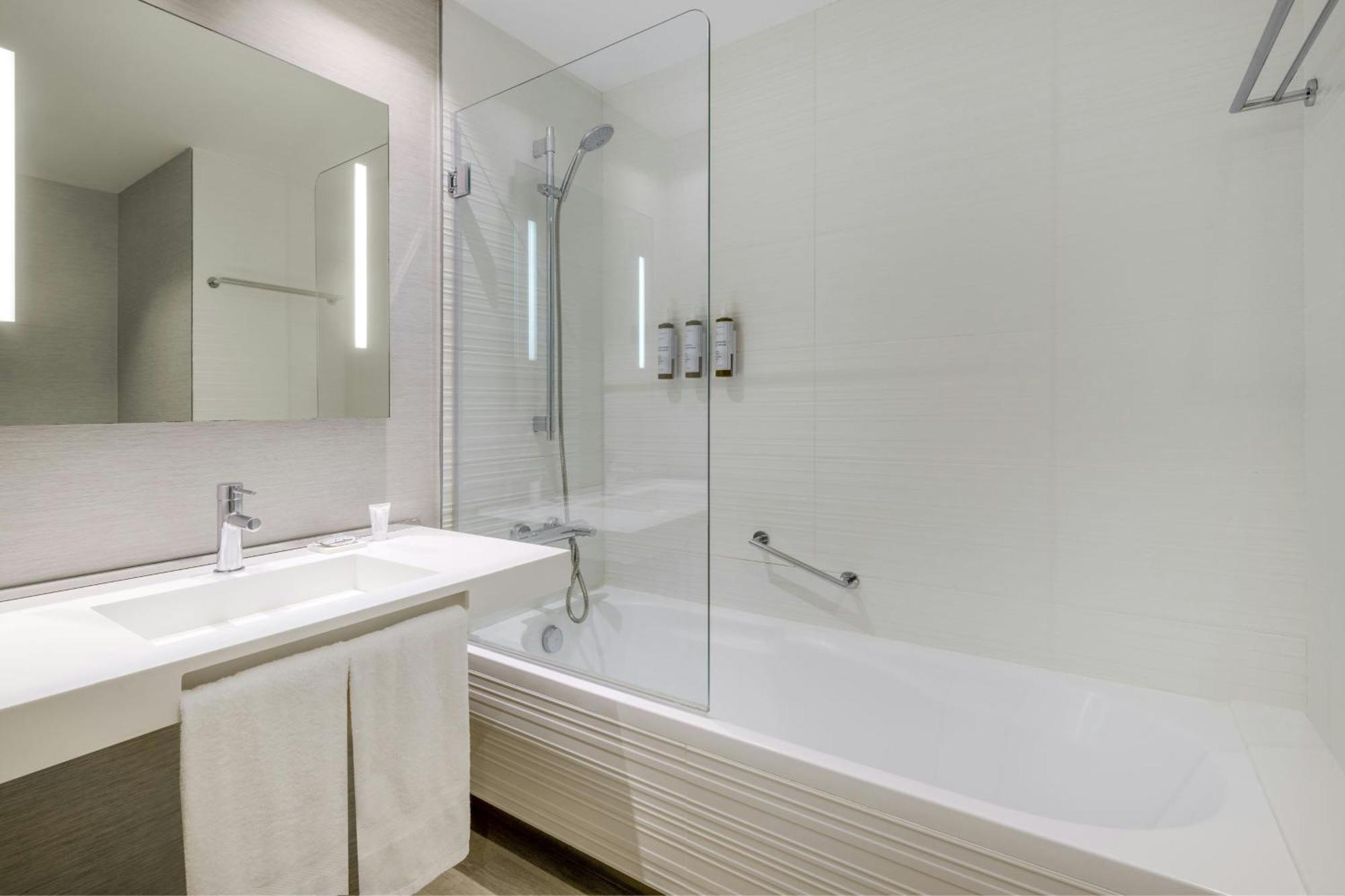 Hotel Ac San Cugat By Marriott 4*