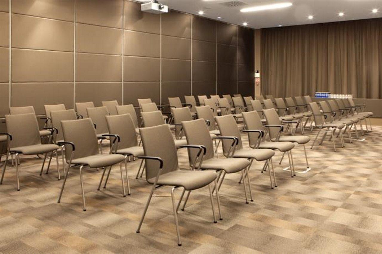 Hotel Ac San Cugat By Marriott 4*