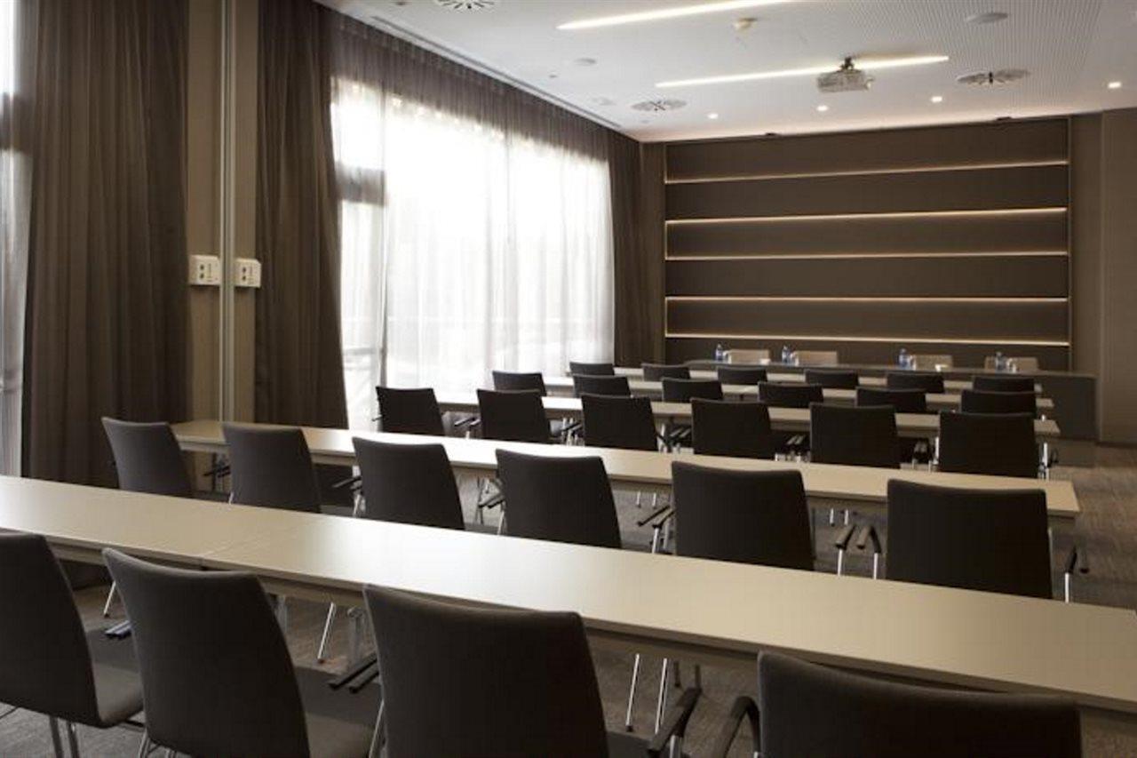 Hotel Ac San Cugat By Marriott 4*