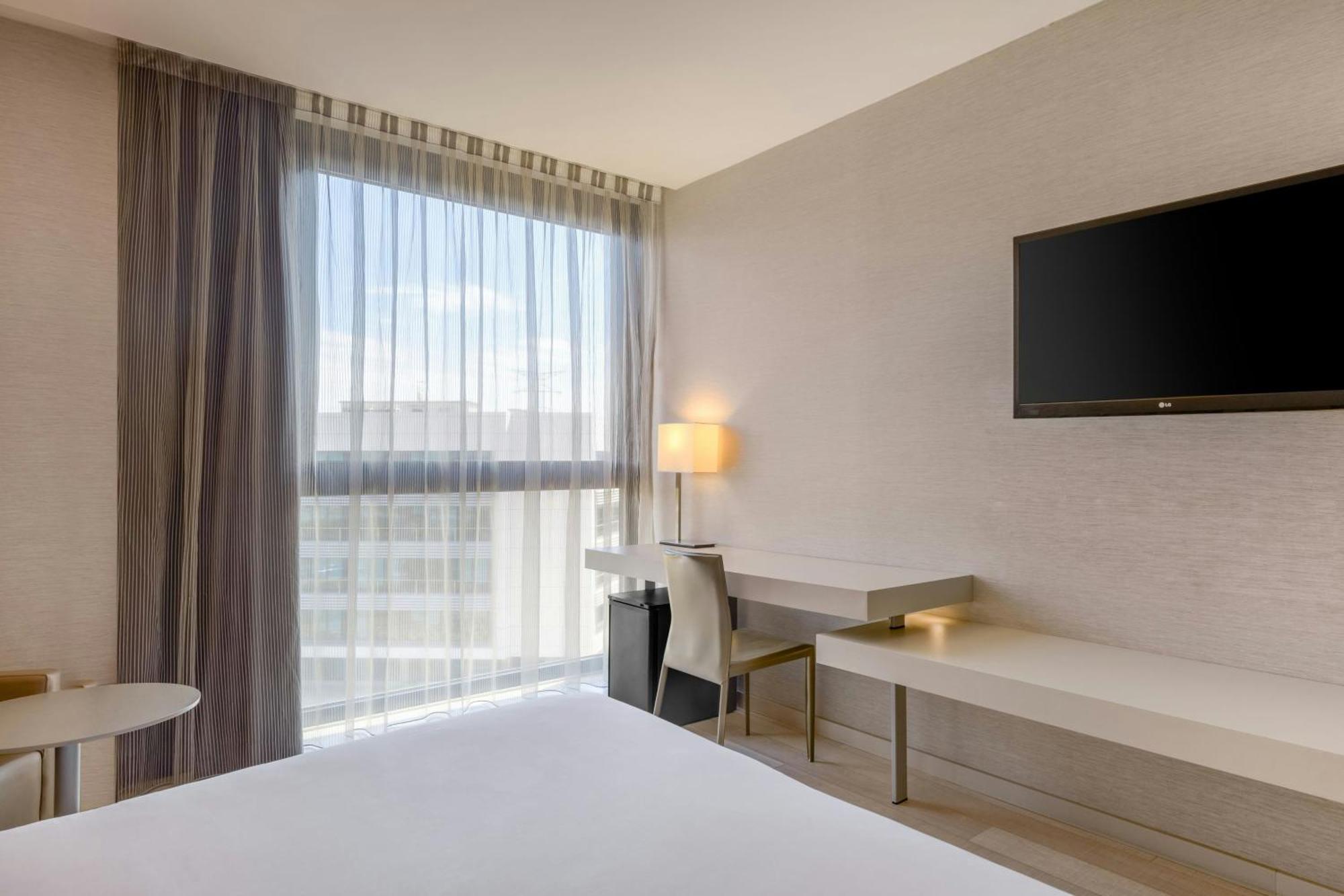Hotel Ac San Cugat By Marriott 4*